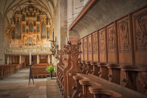 Chorgestühl Merseburger Dom - © Vereinigte Domstifter, Foto Falko Matte Chorgestühl Orgel (c) Vereinigte Domstifter Falko Matte