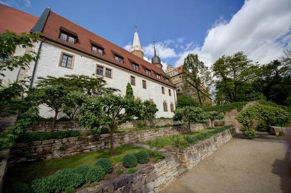 Blick auf Kapitelhaus und garten Kreil