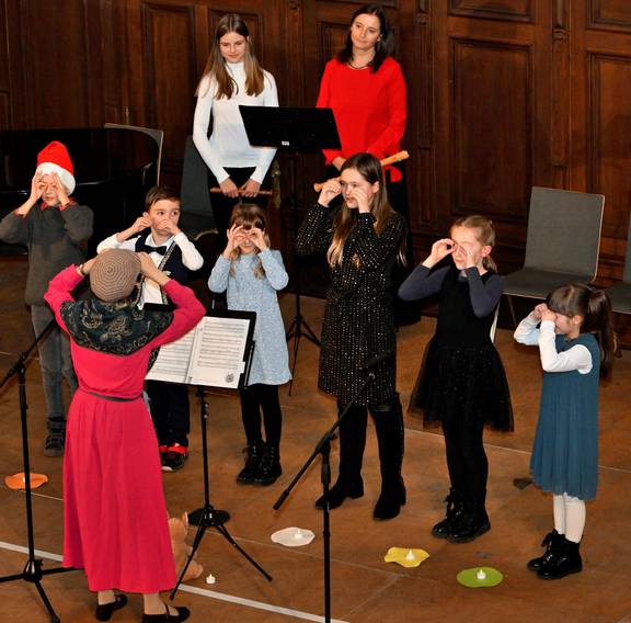 Der Kinderchor beim Weihnachtskonzert 2023