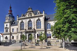 blick auf das staendehaus vom schlosspark