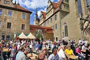 schlossfest auf dem domplatz