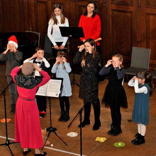 Der Kinderchor beim Weihnachtskonzert 2023
