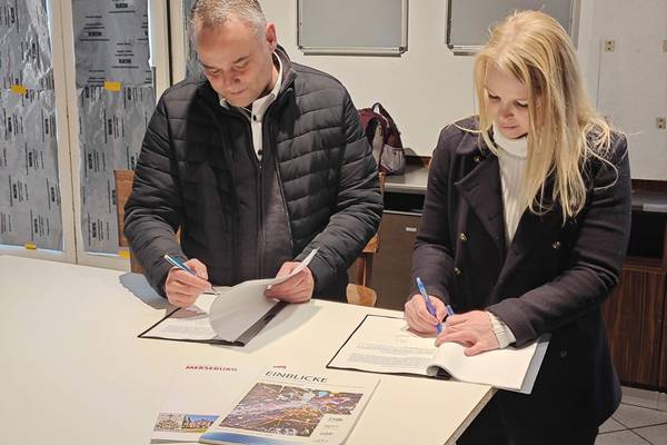 Unterschrift Mietvertrag © Stadt Merseburg unterschrift mietvertrag c stadt merseburg