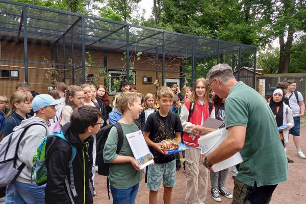 Übergabe der Urkunden © Pressestelle bergabe der urkunden
